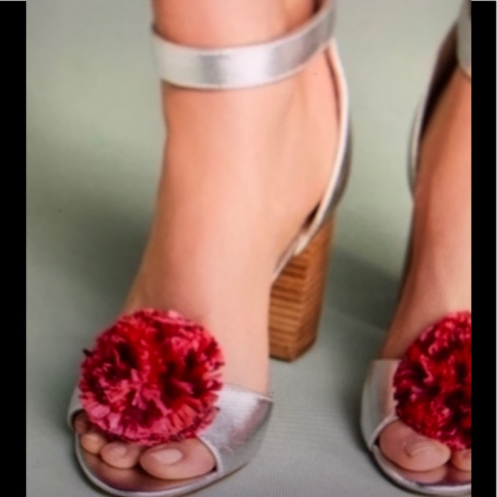NIB Anthropogie Raffia Pom Heeled Sandals